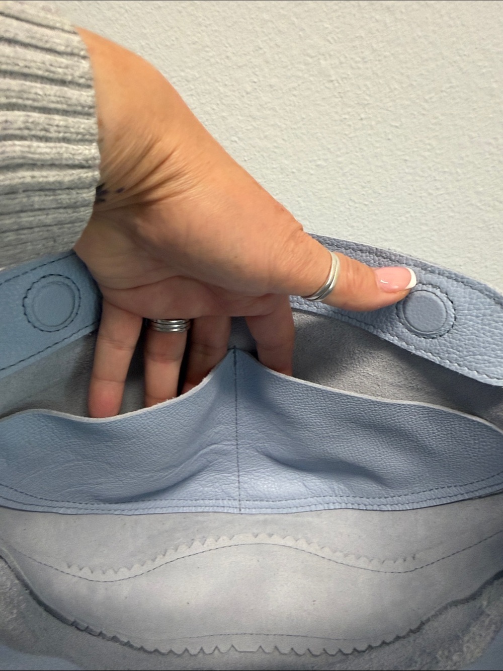 Portland Leather | Large Leather Koala Sling ~ Sky Blue - Picture 8 of 10